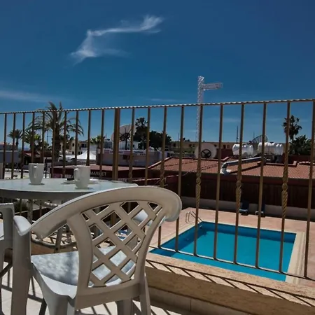 Villa Picture Relaxing In Your Holiday In Reading Your Favourite Book, 1280